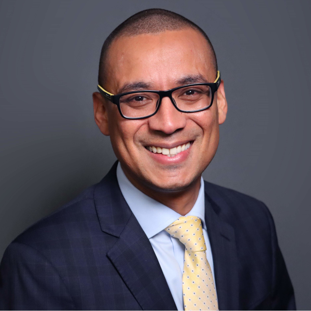 Dr. Ariel Manzueta